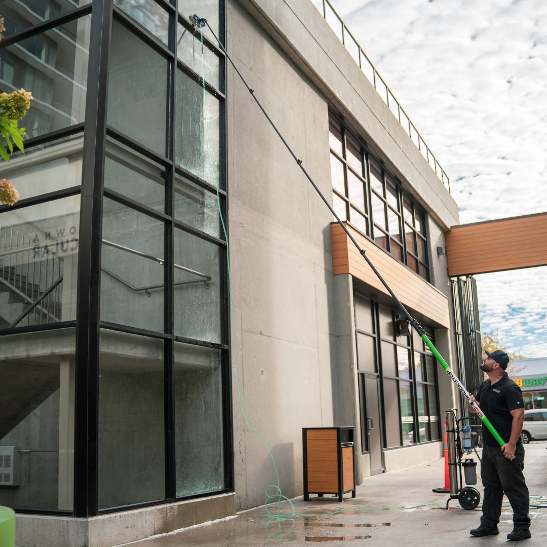 تنظيف المباني التجارية