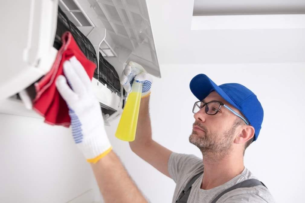 تنظيف المكيفات في أبو هيل